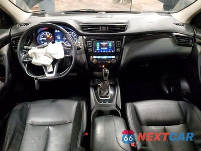 Zdjęcie 8 z 12 samochodu: 2022 NISSAN ROGUE SPORT SL VIN:JN1BJ1CW3NW482613 - miniatura