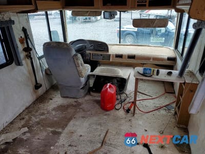 Piąte zdjęcie samochodu w środku: 1999 FORD F550 SUPER DUTY STRIPPED CHASSIS VIN:3FCNF53S0XJA20966 - miniatura