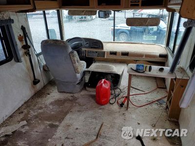 Piąte zdjęcie samochodu w środku: 1999 FORD F550 SUPER DUTY STRIPPED CHASSIS VIN:3FCNF53S0XJA20966 - miniatura