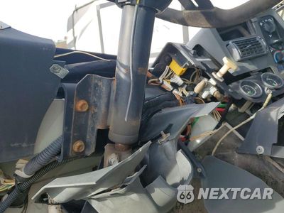 Zdjęcie 8 z 10 samochodu: 2018 MACK MRU613 TRUCK CAB AND CHASSIS VIN:1M2AV04C1JM019298 - miniatura
