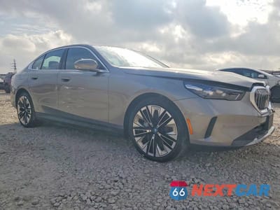 Czwarte zdjęcie samochodu z boku: 2025 BMW I5 XDRIVE 40 VIN:WBY13HG09SCT34897 - miniatura