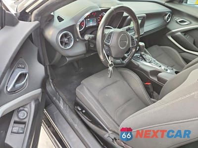 Zdjęcie 8 z 12 samochodu: 2017 CHEVROLET CAMARO LT VIN:1G1FB1RS6H0180104 - miniatura