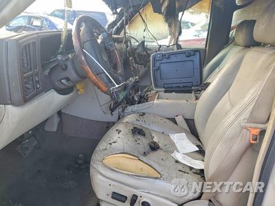 Zdjęcie 7 z 12 samochodu: 2004 CADILLAC ESCALADE VIN:3GYEK62N84G303941 - miniatura