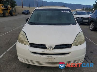 Piąte zdjęcie samochodu w środku: 2005 TOYOTA SIENNA VIN:5TDZA23C35S304661 - miniatura
