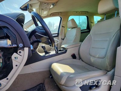 Zdjęcie 7 z 11 samochodu: 2016 VOLKSWAGEN TOUAREG SPORT VIN:WVGEF9BP9GD012536 - miniatura
