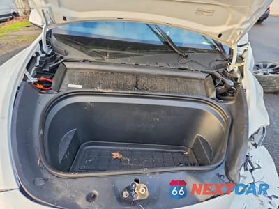 Zdjęcie 11 z 12 samochodu: 2025 TESLA MODEL Y VIN:7SAYGDEE3SF243870 - miniatura