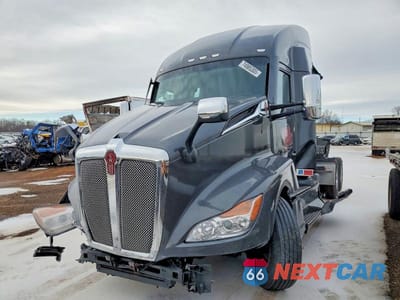 Drugie zdjęcie samochodu z przodu: 2024 KENWORTH T680 SEMI TRUCK VIN:1XKYD49X1RJ319840 - miniatura