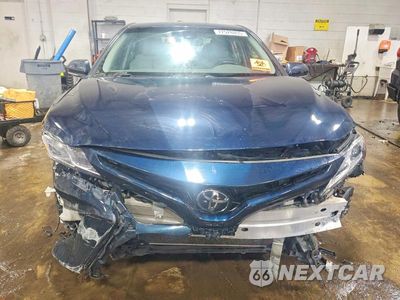 Piąte zdjęcie samochodu w środku: 2018 TOYOTA CAMRY L VIN:4T1B11HK7JU579477 - miniatura