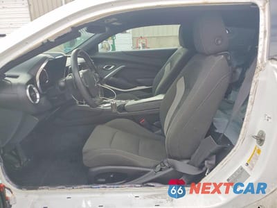 Zdjęcie 7 z 11 samochodu: 2018 CHEVROLET CAMARO LT VIN:1G1FB1RS7J0117907 - miniatura