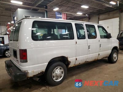 Trzecie zdjęcie samochodu z tyłu: 2010 FORD ECONOLINE E350 SUPER DUTY WAGON VIN:1FBNE3BL1ADA83338 - miniatura