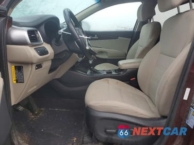 Zdjęcie 7 z 13 samochodu: 2017 KIA SORENTO LX VIN:5XYPGDA32HG279354 - miniatura