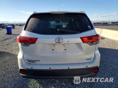 Zdjęcie 11 z 26 samochodu: 2019 TOYOTA HIGHLANDER XLE VIN:5TDKZRFH3KS566752 - miniatura