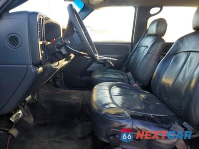 Zdjęcie 7 z 12 samochodu: 2002 CHEVROLET SILVERADO K2500 HEAVY DUTY VIN:1GCHK23172F143590 - miniatura