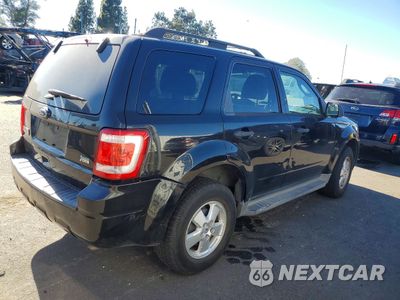 Trzecie zdjęcie samochodu z tyłu: 2011 FORD ESCAPE XLT VIN:1FMCU0DG1BKB14262 - miniatura