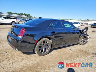 Trzecie zdjęcie samochodu z tyłu: 2023 CHRYSLER 300 TOURING L VIN:2C3CCADG6PH677260 - miniatura