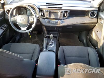 Zdjęcie 8 z 12 samochodu: 2017 TOYOTA RAV4 XLE VIN:JTMRFREV9HJ112249 - miniatura