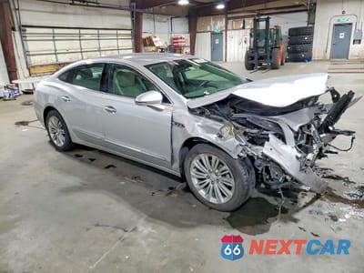 Czwarte zdjęcie samochodu z boku: 2018 BUICK LACROSSE PREMIUM VIN:1G4ZR5SZ0JU100546 - miniatura