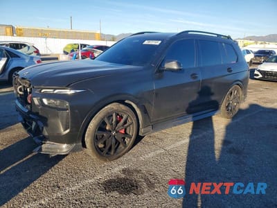 2025 BMW X7 M60I 5UX33EM06S9X01439 - główne zdjęcie licytacji z USA - miniatura