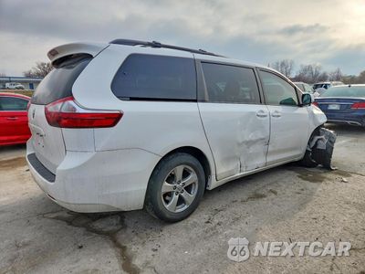 Trzecie zdjęcie samochodu z tyłu: 2016 TOYOTA SIENNA LE VIN:5TDKK3DC1GS738325 - miniatura