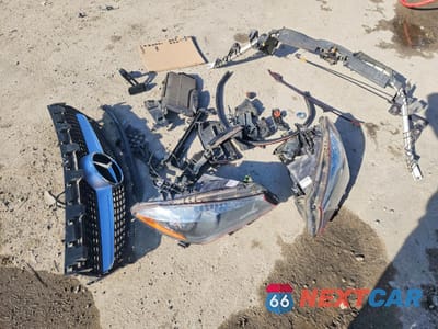 Zdjęcie 12 z 14 samochodu: 2017 MERCEDES-BENZ CLA 250 4MATIC VIN:WDDSJ4GB8HN423501 - miniatura