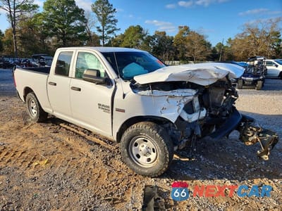 Czwarte zdjęcie samochodu z boku: 2020 RAM 1500 CLASSIC TRADESMAN VIN:1C6RR6FT9LS150139 - miniatura
