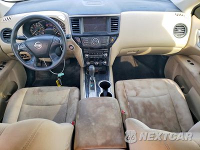 Zdjęcie 8 z 13 samochodu: 2017 NISSAN PATHFINDER S VIN:5N1DR2MN4HC695145 - miniatura