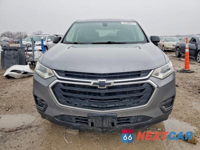 Piąte zdjęcie samochodu w środku: 2019 CHEVROLET TRAVERSE LS VIN:1GNERFKW3KJ141813 - miniatura