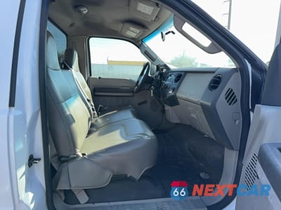 Piąte zdjęcie samochodu w środku: 2008 FORD F450 SUPER DUTY VIN:1FDXF46R58ED87116 - miniatura