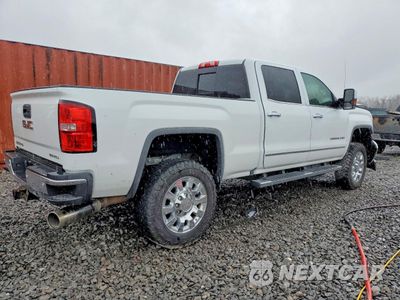 Trzecie zdjęcie samochodu z tyłu: 2017 GMC SIERRA K2500 DENALI VIN:1GT12UEY3HF182483 - miniatura