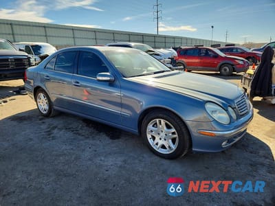 Czwarte zdjęcie samochodu z boku: 2005 MERCEDES-BENZ E 320 CDI VIN:WDBUF26J85A578889 - miniatura