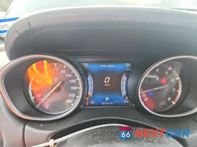 Zdjęcie 9 z 14 samochodu: 2017 MASERATI LEVANTE LUXURY VIN:ZN661XUL3HX245218 - miniatura