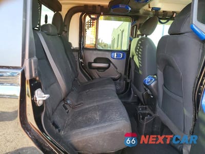 Zdjęcie 10 z 12 samochodu: 2020 JEEP GLADIATOR SPORT VIN:1C6JJTAG3LL129231 - miniatura