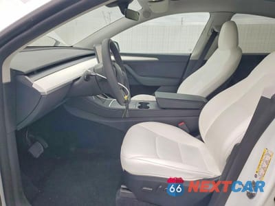 Zdjęcie 7 z 12 samochodu: 2024 TESLA MODEL Y VIN:7SAYGDED7RF096969 - miniatura