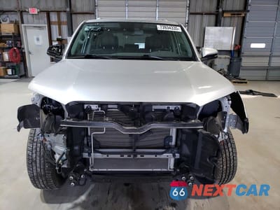 Piąte zdjęcie samochodu w środku: 2021 TOYOTA 4RUNNER LIMITED VIN:JTEKU5JR9M5858806 - miniatura