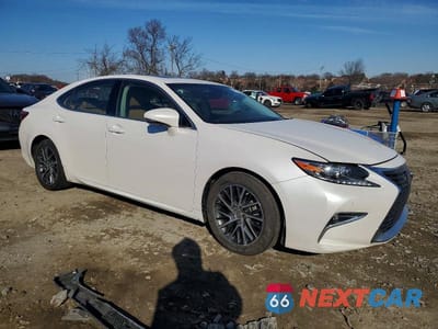 Czwarte zdjęcie samochodu z boku: 2018 LEXUS ES 350 VIN:58ABK1GG6JU102039 - miniatura