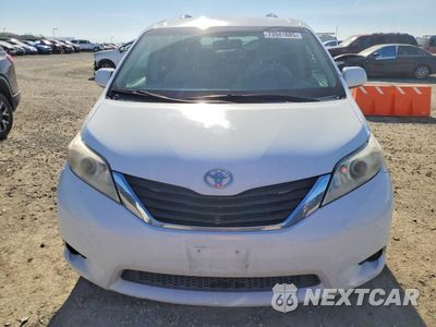 Piąte zdjęcie samochodu w środku: 2013 TOYOTA SIENNA LE VIN:5TDKK3DC6DS359395 - miniatura
