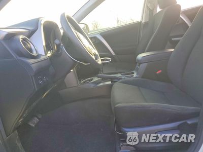 Zdjęcie 7 z 16 samochodu: 2017 TOYOTA RAV4 LE VIN:JTMZFREV8HJ131830 - miniatura