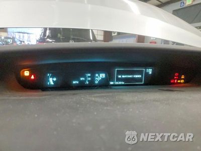 Zdjęcie 9 z 11 samochodu: 2010 TOYOTA PRIUS VIN:JTDKN3DUXA0109754 - miniatura