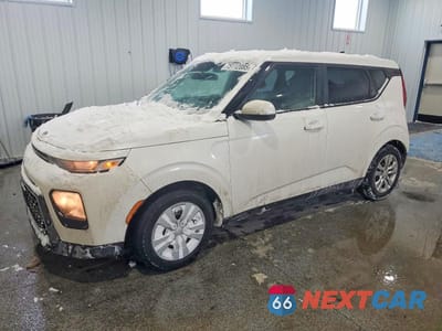 2020 KIA SOUL LX KNDJ23AU2L7064943 - główne zdjęcie licytacji z USA - miniatura