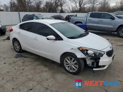 Czwarte zdjęcie samochodu z boku: 2014 KIA FORTE EX VIN:KNAFX4A82E5172328 - miniatura