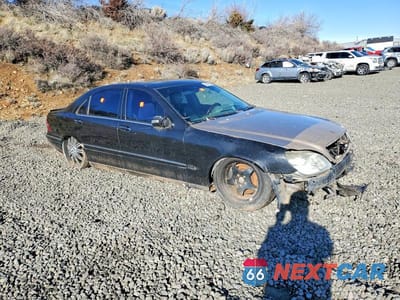 Czwarte zdjęcie samochodu z boku: 2000 MERCEDES-BENZ S 430 VIN:WDBNG70J1YA070906 - miniatura