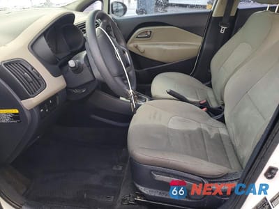 Zdjęcie 7 z 12 samochodu: 2017 KIA RIO LX VIN:KNADM4A34H6011854 - miniatura