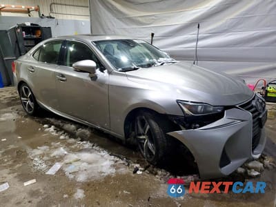 Czwarte zdjęcie samochodu z boku: 2017 LEXUS IS 300 VIN:JTHCM1D21H5023951 - miniatura