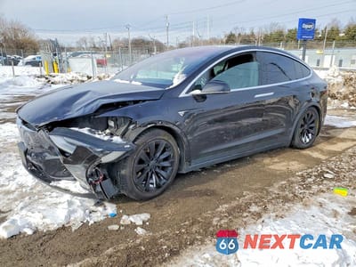 2017 TESLA MODEL X 5YJXCAE29HF040564 - główne zdjęcie licytacji z USA - miniatura