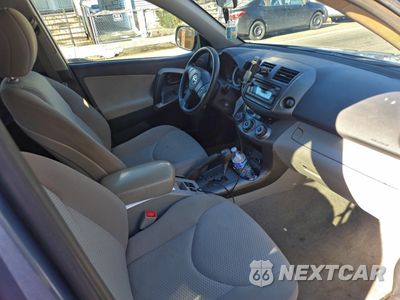 Piąte zdjęcie samochodu w środku: 2012 TOYOTA RAV4 VIN:2T3BK4DV6CW094224 - miniatura