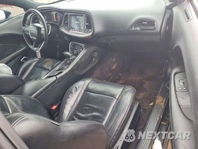 Zdjęcie 8 z 15 samochodu: 2017 DODGE CHALLENGER SXT VIN:2C3CDZAG1HH656530 - miniatura