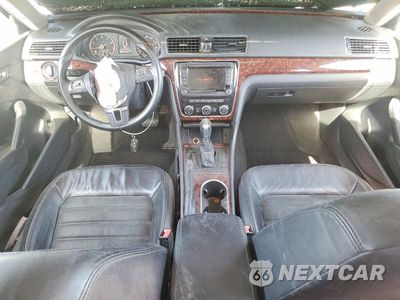 Zdjęcie 8 z 12 samochodu: 2013 VOLKSWAGEN PASSAT SEL VIN:1VWCH7A30DC083468 - miniatura