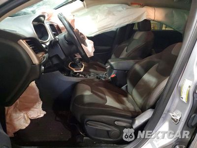 Zdjęcie 7 z 12 samochodu: 2017 JEEP CHEROKEE SPORT VIN:1C4PJLAB3HW616894 - miniatura