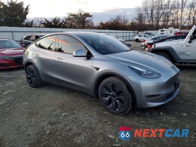 Czwarte zdjęcie samochodu z boku: 2025 TESLA MODEL Y VIN:7SAYGDEE2SA361213 - miniatura