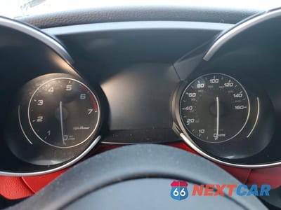 Zdjęcie 9 z 11 samochodu: 2019 ALFA ROMEO GIULIA VIN:ZARFAMAN4K7622772 - miniatura